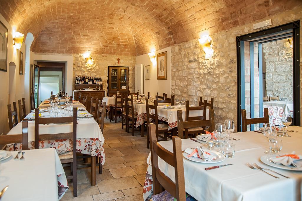 La Locanda Di Mariella Dal 1950 Poggio Picenze Exterior foto